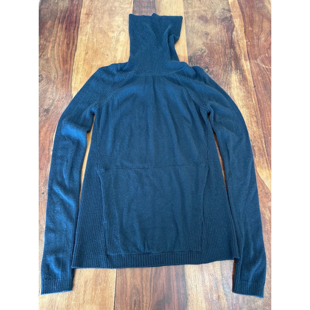 Lululemon turtleneck merino sweater women sz 6 navy blue ribbed knit thumbholes